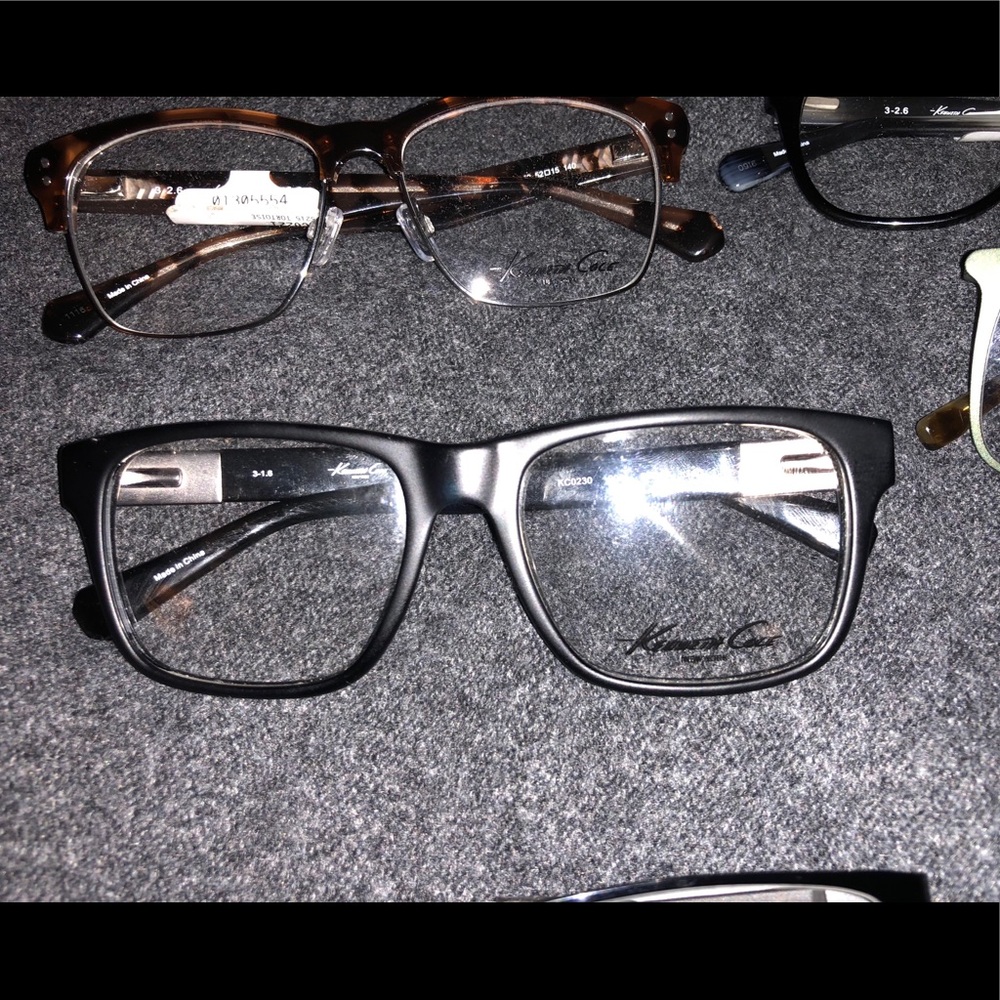 Multiple Designer Eyewear. - Picture 4 of 8